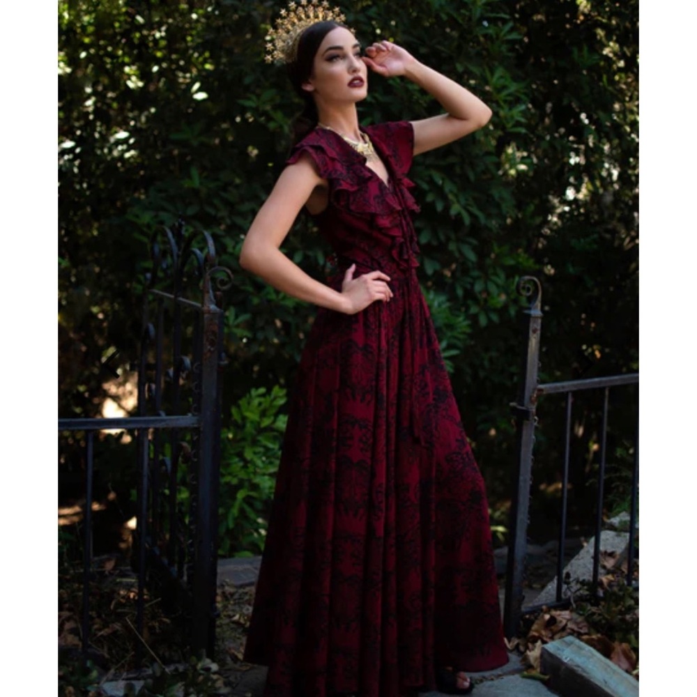 La Femme en Noir Mythical Goddess Gown in Oxblood Gorgon Print size M